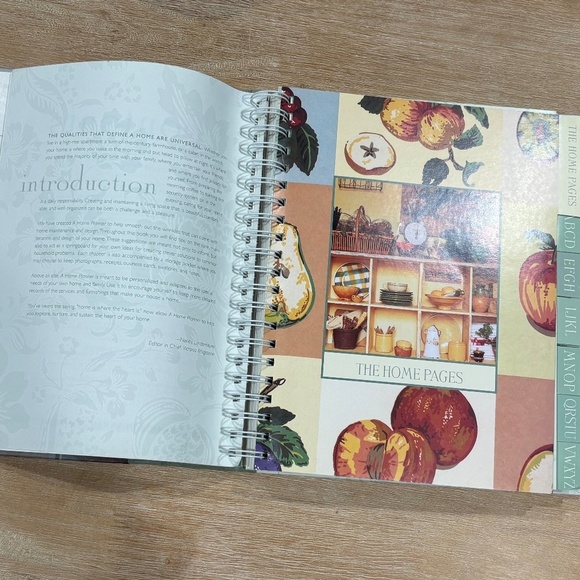 Vintage Y2K Victoria Magazine Home Planner - Picture 4 of 15